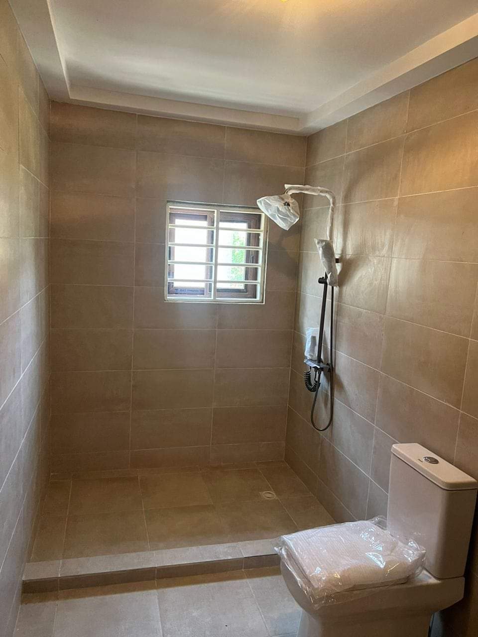 Good looking luxurious semi detached 3 Bedrooms house