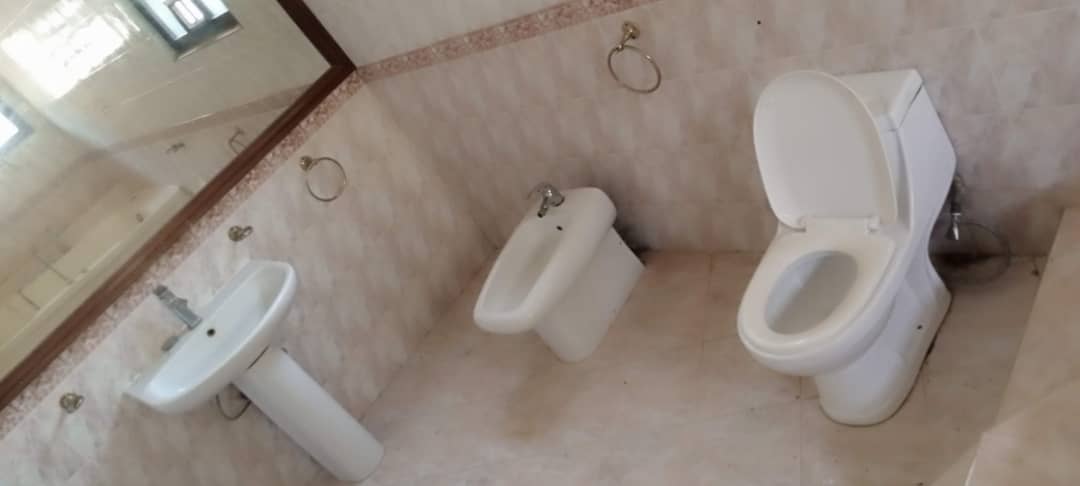 Complete 5 Bedroom House With 2 Master Bedroom