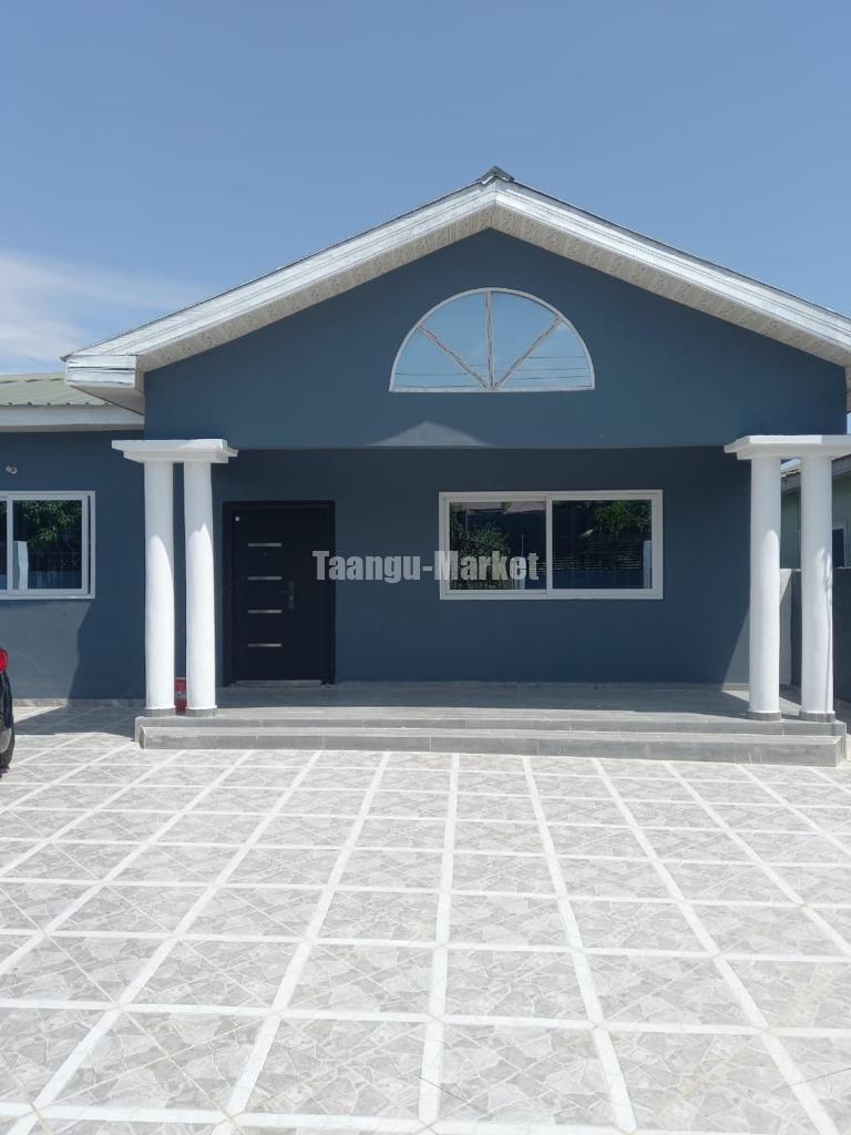 Newly built 3bedrooms House in Kasoa Roman