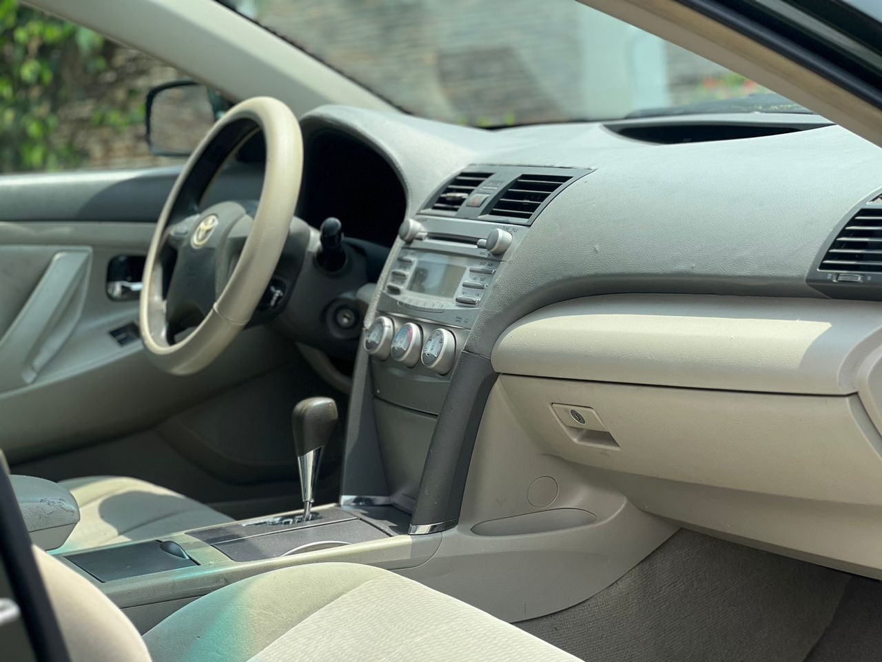 Toyota Camry LE 2011 model