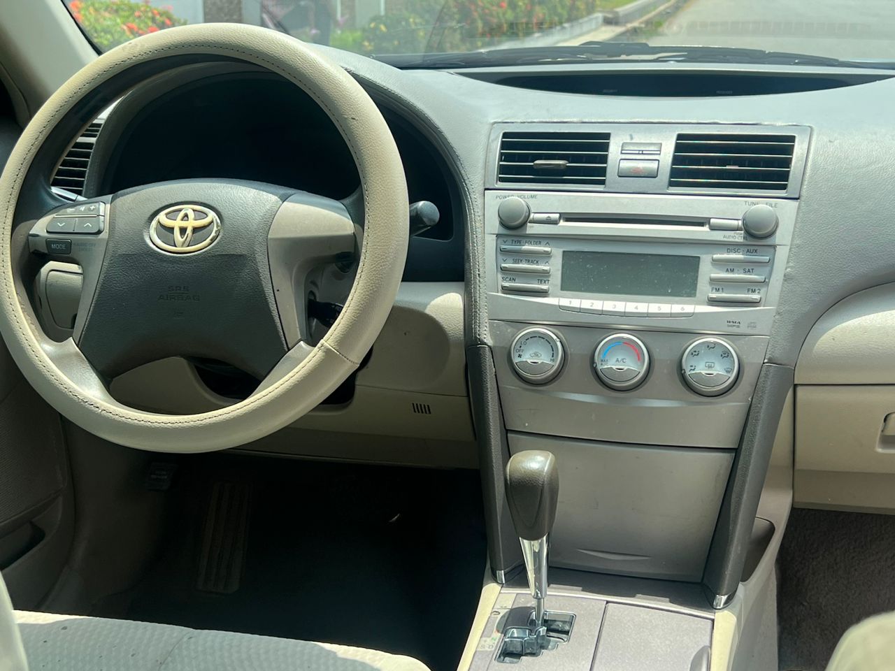 Toyota Camry LE 2011 model