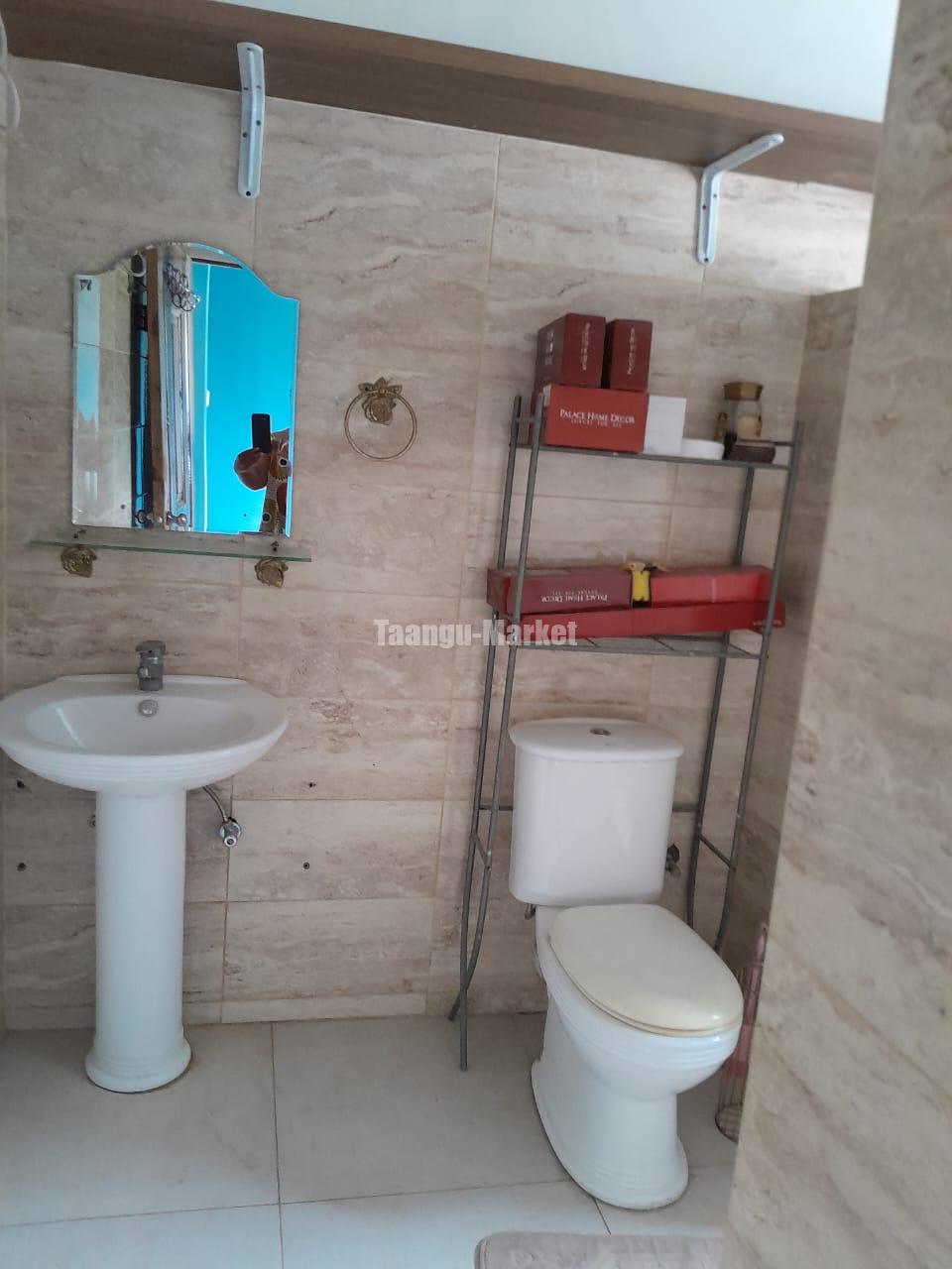 Chamber and Hall Self Contained for rent in Osu