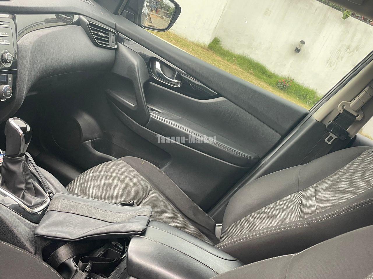 Nissan Rogue S 2017 model