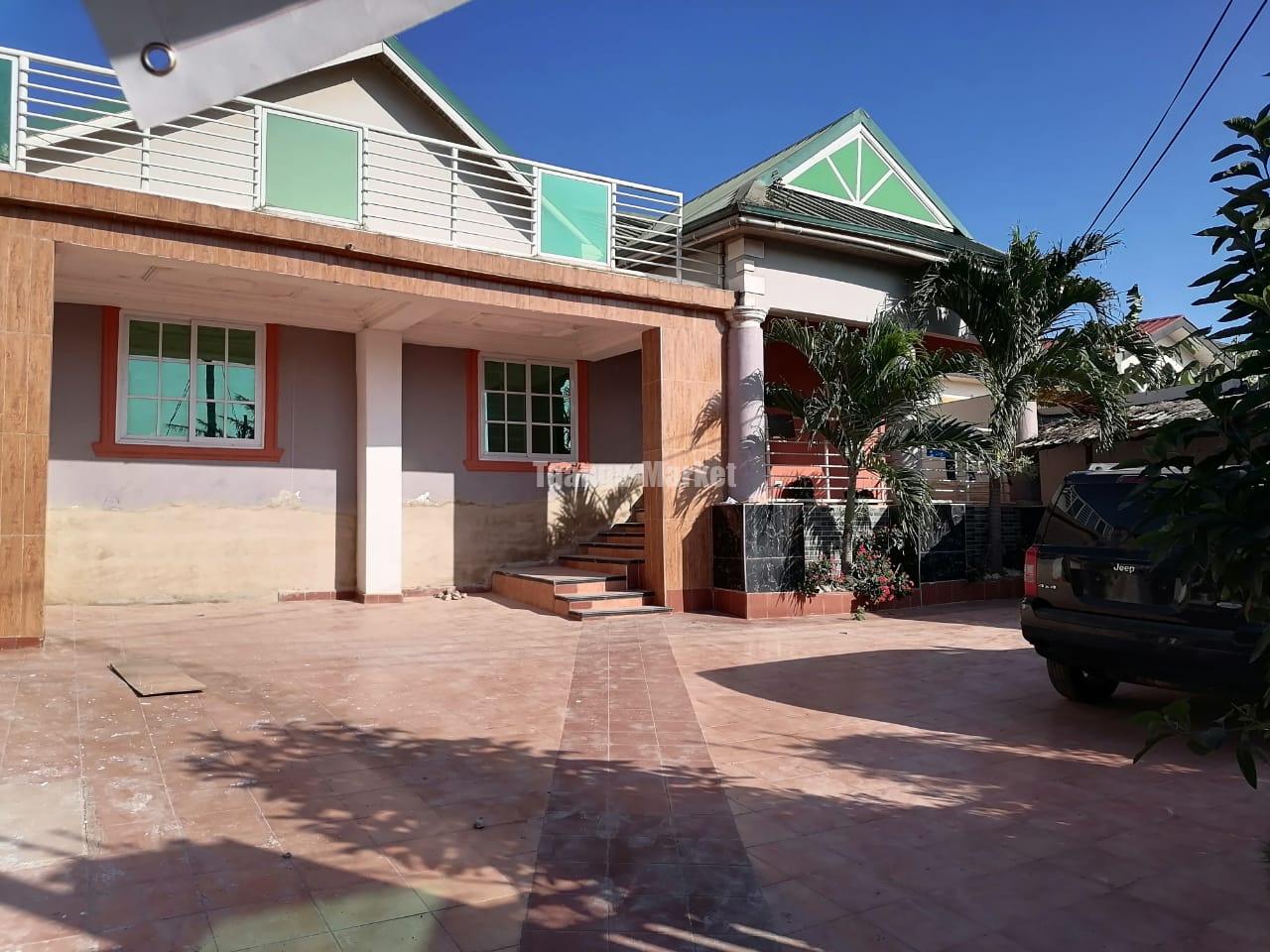 Executive four bedroom bedroom house for rent @ Kwabenya