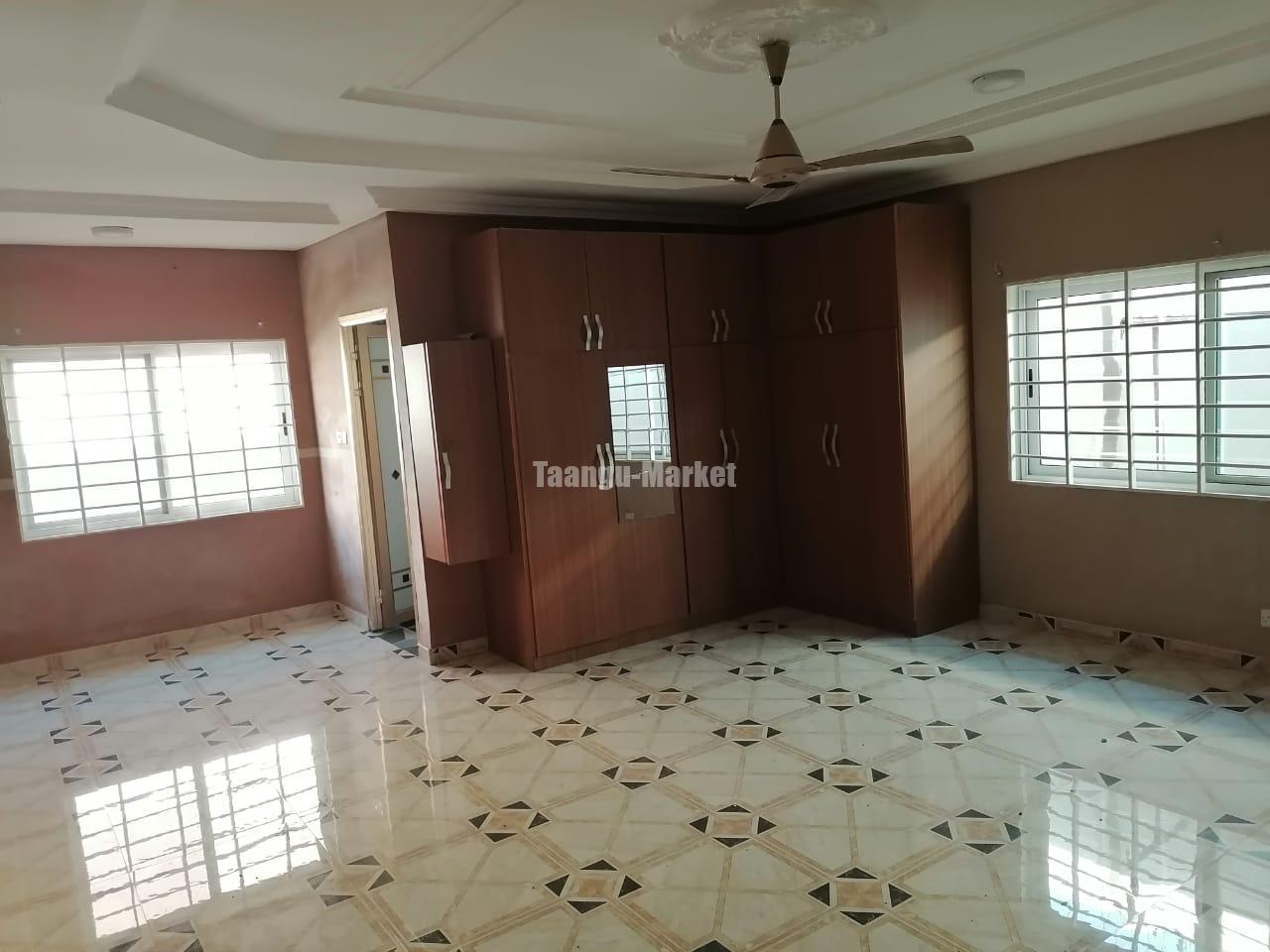 Executive four bedroom bedroom house for rent @ Kwabenya